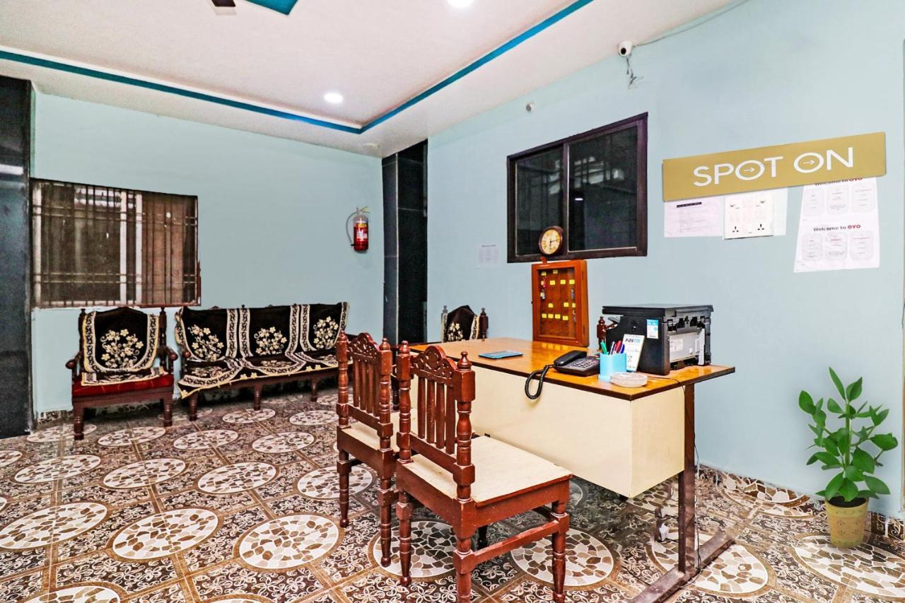สปอต ออน 37040 โฮเต็ล อายุศมัณ พาเลซ Hotel บิลาสปูร์ ภายนอก รูปภาพ