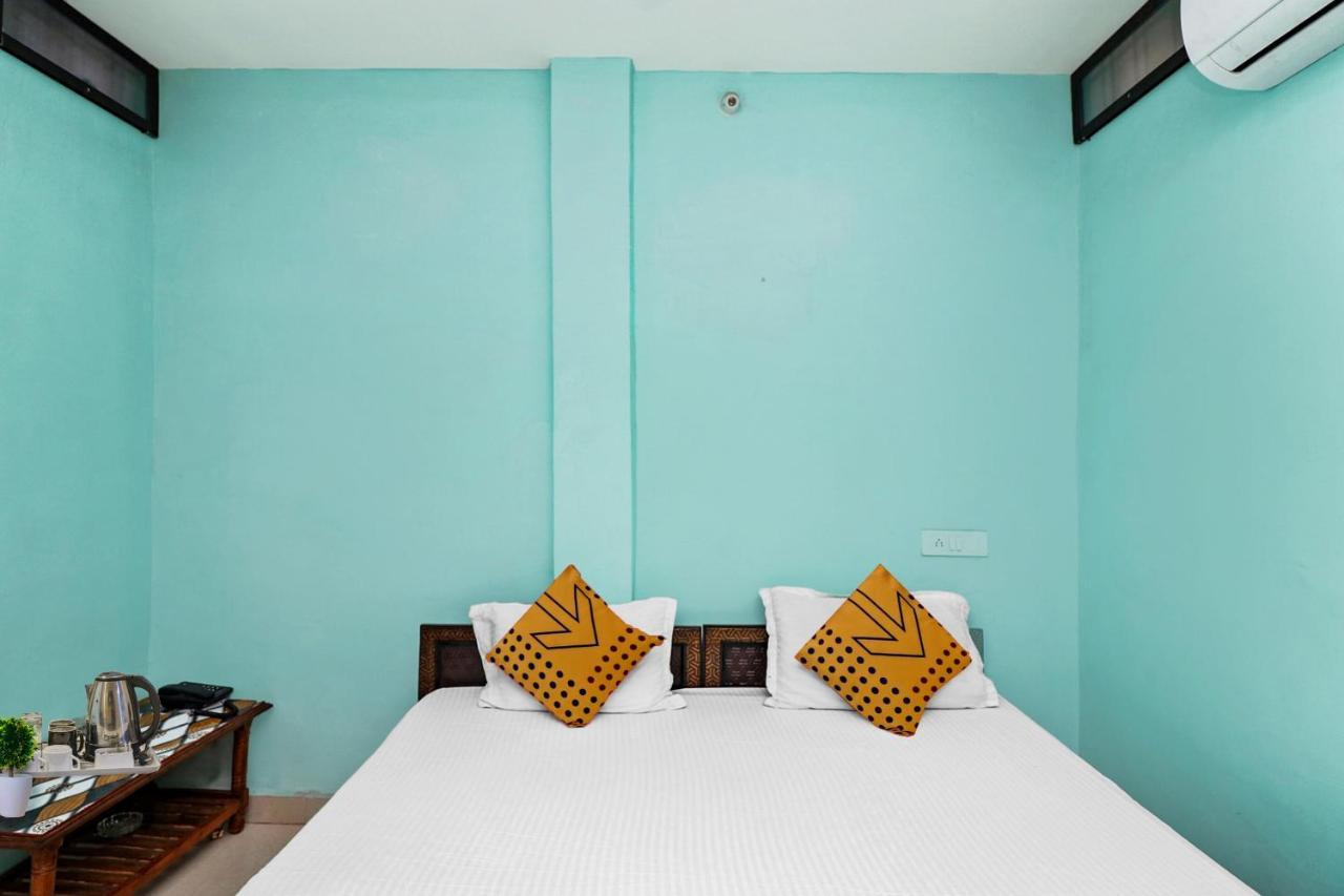 สปอต ออน 37040 โฮเต็ล อายุศมัณ พาเลซ Hotel บิลาสปูร์ ภายนอก รูปภาพ